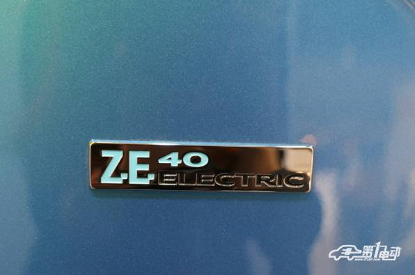 EVS30世界电动汽车大会，奔驰博世保时捷等巨头都炫出了哪些新技能？